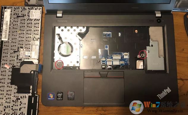 thinkpad e450c換電池怎么換?thinkpad e450 拆電池教程