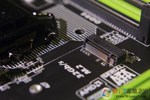 M.2接口固態硬盤怎么安裝？臺式電腦主板上的M.2固態硬盤安裝教程