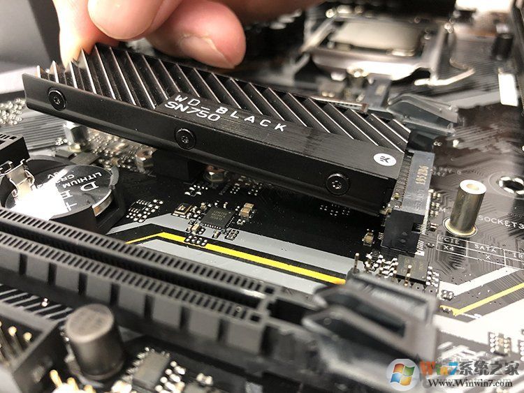 電腦怎么安裝固態硬盤？電腦安裝M.2和SATA SSD硬盤教程圖解